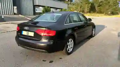 Audi A4 2008 - 7000 EUR, 395000 km - AUTO.MOTO.pt - 395000km - foto 4 de 8