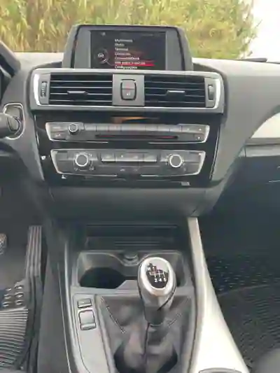 BMW 116 2017 — foto 6 de 15