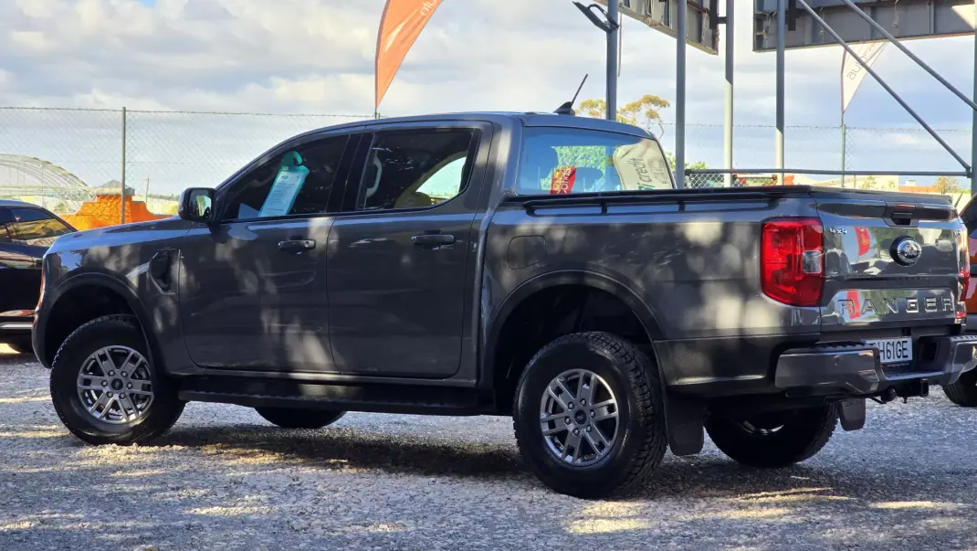 Ford Ranger 2023 - 43500 EUR, 16100 km - AUTO.MOTO.pt - 16100km - foto 7 de 25