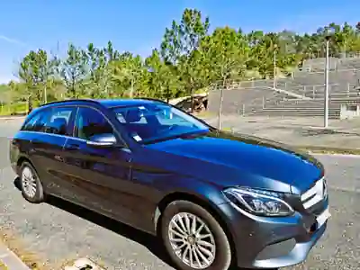 Mercedes-Benz C 200 2015 - 11500 EUR, 326000 km - AUTO.MOTO.pt - 326000km - foto 2 de 15