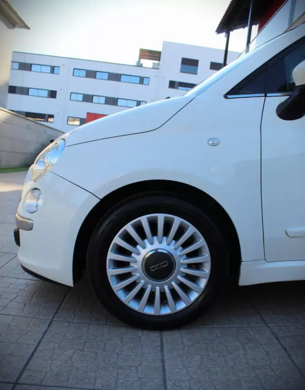 Fiat 500 2013 - 7500 EUR, 171000 km - AUTO.MOTO.pt - 171000km - foto 22 de 26