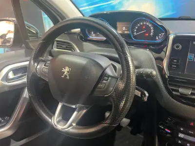 Peugeot 2008 2015 - 8500 EUR, 166000 km - AUTO.MOTO.pt - 166000km - foto 34 de 44