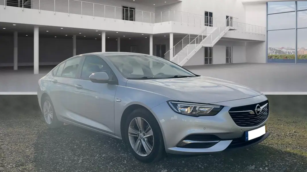 Opel Insignia Grand Sport 2019 - 12600 EUR, 139000 km - AUTO.MOTO.pt - 139000km - foto 2 de 9