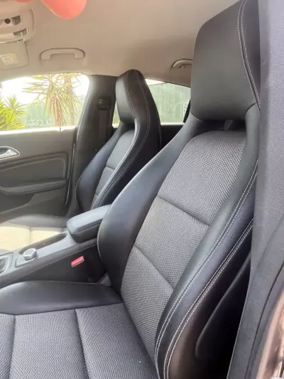 Mercedes-Benz CLA 180 2017 - 18500 EUR, 180800 km - AUTO.MOTO.pt - 180800km - foto 15 de 25