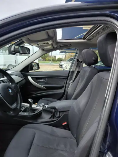 BMW 318 2014 - 14900 EUR, 230000 km - AUTO.MOTO.pt - 230000km - foto 7 de 11