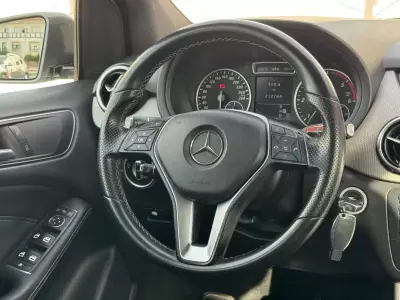 Mercedes-Benz B 200 2013 - 10950 EUR, 210000 km - 210000km - foto 16 de 26
