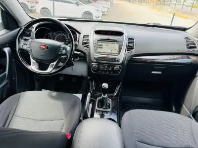 Kia Sorento 2015 - 18900 EUR, 199000 km - AUTO.MOTO.pt - 199000km - foto 3 de 30