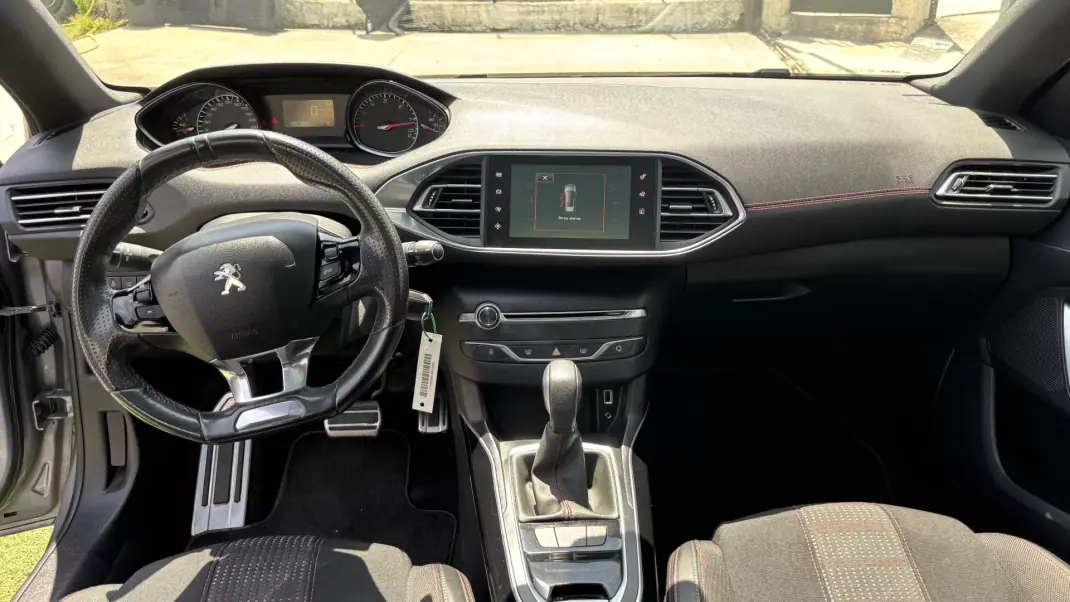 Peugeot 308 SW 2016 - 12490 EUR, 188000 km - AUTO.MOTO.pt - 188000km - foto 9 de 14