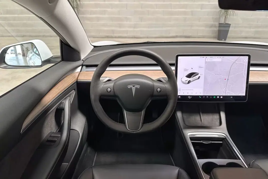 Tesla Model 3 2021 - 25950 EUR, 64509 km - AUTO.MOTO.pt - 64509km - foto 43 de 50
