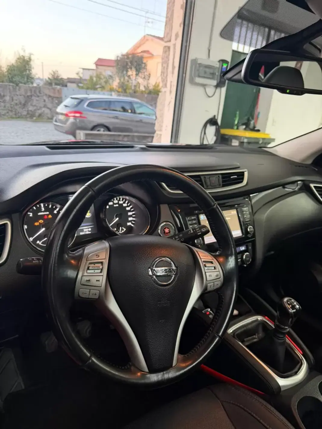 Nissan Qashqai 2014 - 16900 EUR, 161000 km - AUTO.MOTO.pt - 161000km - foto 9 de 13