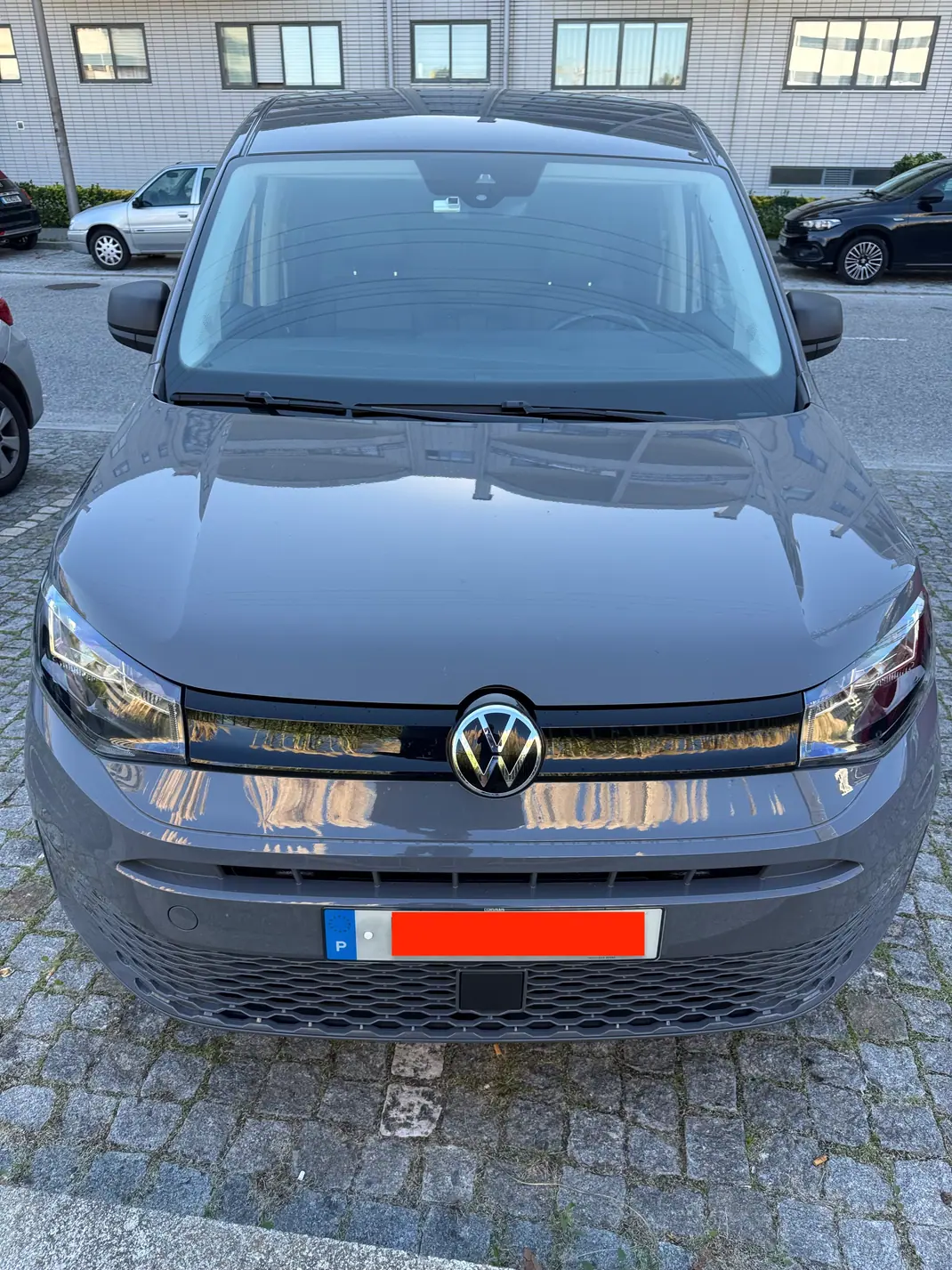 VW CADDY 2.0 TDI EXTRA AC 2024 - 30000 EUR, 47000 km - AUTO.MOTO.pt - 47000km - foto 1 de 17