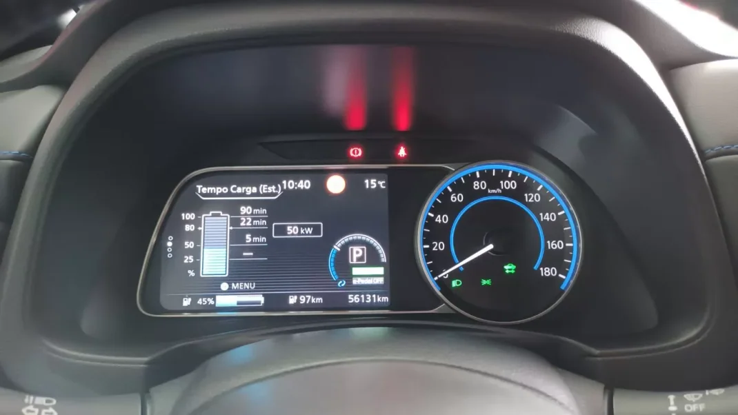 Nissan Leaf 2020 - 20500 EUR, 56131 km - AUTO.MOTO.pt - 56131km - foto 34 de 77