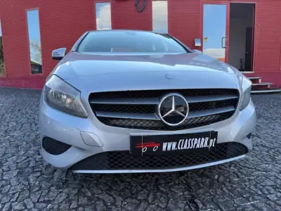 Mercedes-Benz A 160 2014 - 11900 EUR, 220000 km - AUTO.MOTO.pt - 220000km - foto 2 de 9