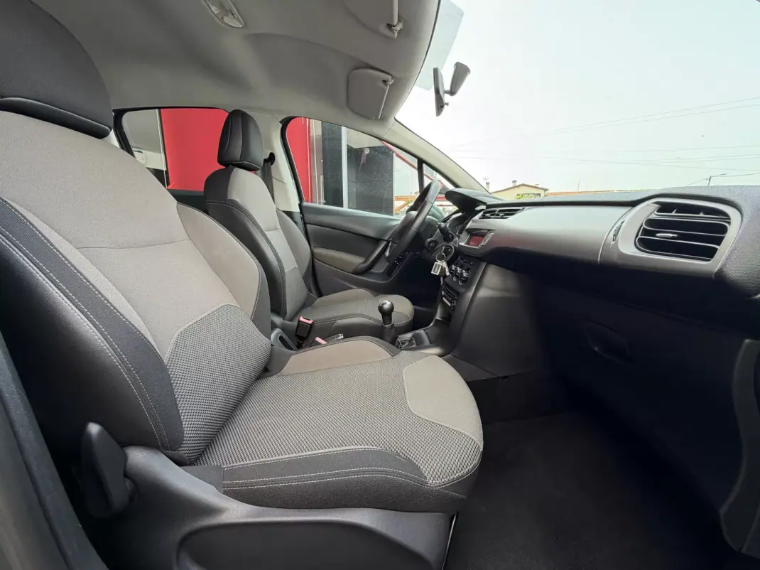 Citroën C3 2015 - 10500 EUR, 127000 km - AUTO.MOTO.pt - 127000km - foto 20 de 20