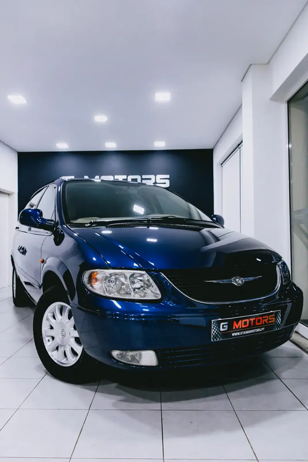Chrysler Grand Voyager 2003 - 5900 EUR, 350000 km - AUTO.MOTO.pt - 350000km - foto 2 de 46