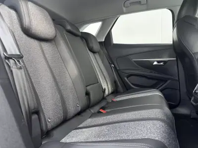 Peugeot 3008 2019 - 15990 EUR, 97900 km - AUTO.MOTO.pt - 97900km - foto 13 de 31