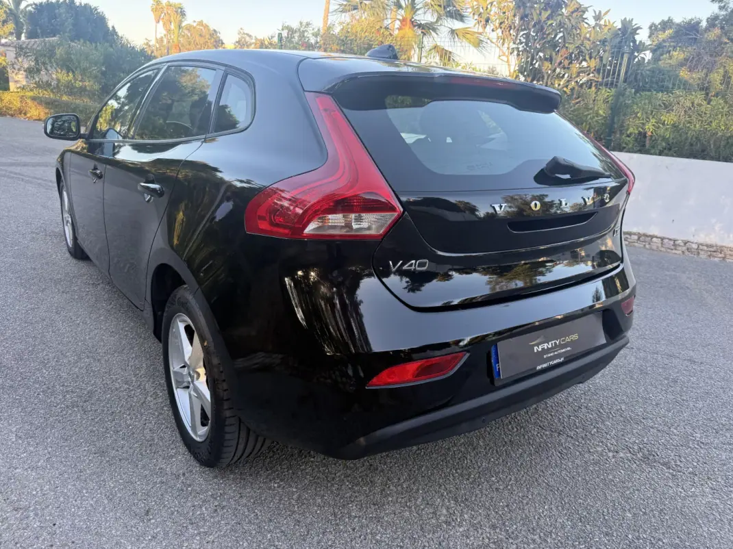 Volvo V40 2017 - 13999 EUR, 80000 km - AUTO.MOTO.pt - 80000km - foto 7 de 13