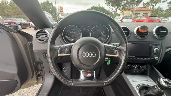 Audi TT Coupé 2007 - 13500 EUR, 196595 km - AUTO.MOTO.pt - 196595km - foto 19 de 34