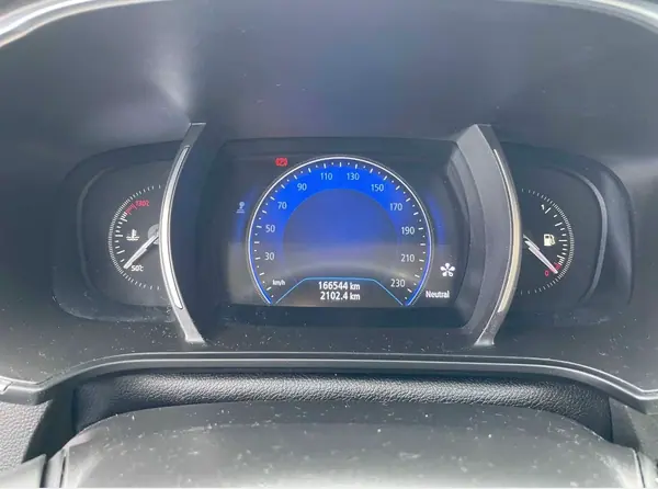 Renault Mégane Sport Tourer 2019 - 15950 EUR, 16000 km - AUTO.MOTO.pt - 16000km - foto 11 de 12