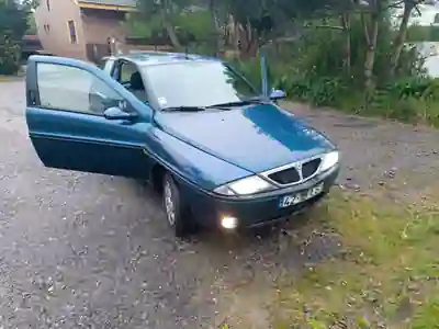 Lancia Ypsilon 1998 - 899 EUR, 210000 km - 210000km - foto 12 de 13
