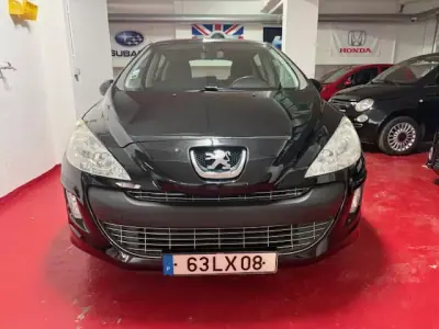 Peugeot 308 2011 - 7400 EUR, 143000 km - AUTO.MOTO.pt - 143000km - foto 2 de 31