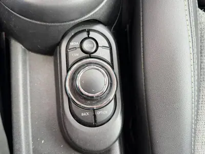 MINI Cooper 2023 - 22900 EUR, 48618 km - AUTO.MOTO.pt - 48618km - foto 11 de 15