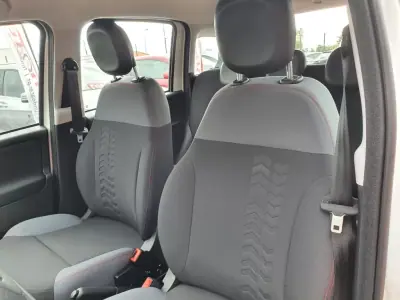 Fiat Panda 2020 - 10950 EUR, 68000 km - AUTO.MOTO.pt - 68000km - foto 10 de 11