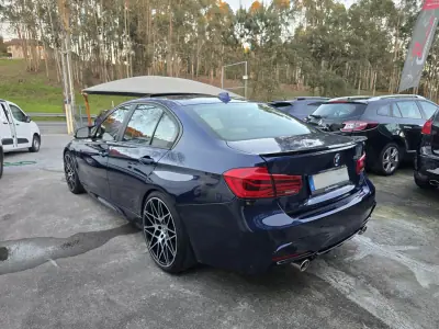 BMW 320 2018 - 21750 EUR, 120000 km - AUTO.MOTO.pt - 120000km - foto 3 de 4