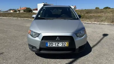 Mitsubishi Colt 2010 - 4900 EUR, 135000 km - 135000km - foto 3 de 13