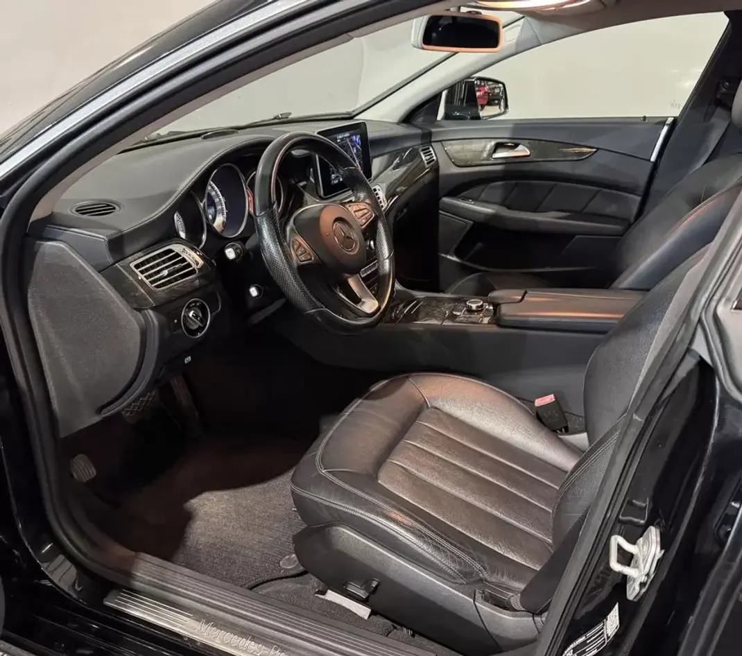Mercedes-Benz CLS 350 2015 - 32500 EUR, 99869 km - 99869km - foto 16 de 34