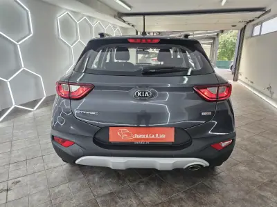 Kia Stonic 2019 - 12500 EUR, 117953 km - AUTO.MOTO.pt - 117953km - foto 10 de 23
