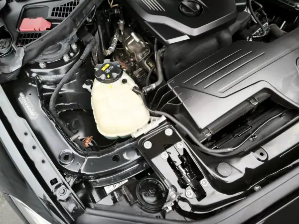 BMW 116 2015 - 13500 EUR, 169000 km - AUTO.MOTO.pt - 169000km - foto 41 de 43