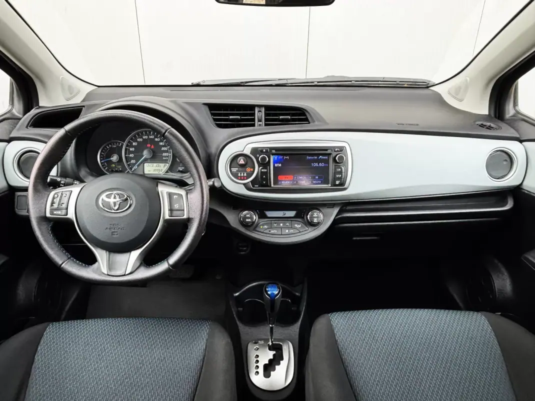 Toyota Yaris 2012 - 12750 EUR, 39000 km - AUTO.MOTO.pt - 39000km - foto 10 de 37
