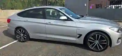 BMW 320 Gran Turismo 2013 — foto 5 de 15