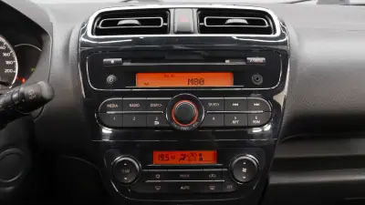 Mitsubishi Space Star 2022 - 14900 EUR, 36000 km - 36000km - foto 26 de 27