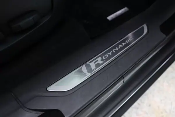 Land Rover Range Rover Velar 2017 - 41900 EUR, 80054 km - AUTO.MOTO.pt - 80054km - foto 21 de 34