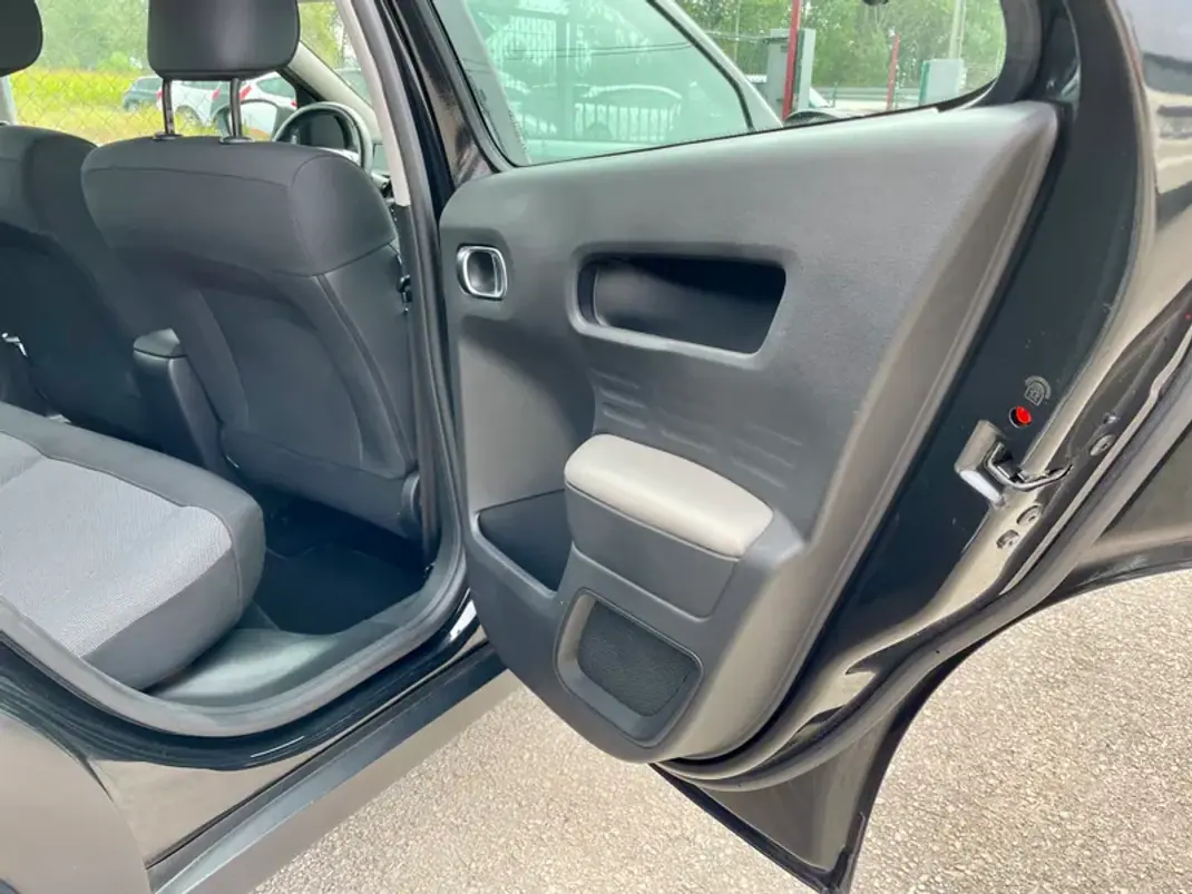 Citroën C4 Cactus 2018 - 14950 EUR, 108880 km - AUTO.MOTO.pt - 108880km - foto 28 de 34
