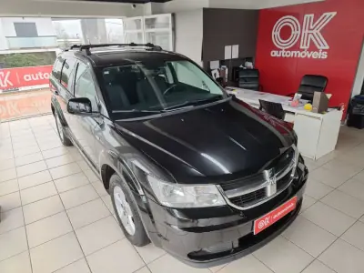 Dodge Journey 2010 - 11750 EUR, 113500 km - AUTO.MOTO.pt - 113500km - foto 3 de 36