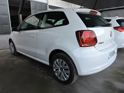 VW 1.2 TDi Confortline 2013 - 6900 EUR, 267000 km - AUTO.MOTO.pt - 267000km - foto 4 de 6
