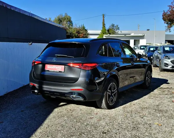 Mercedes-Benz GLC 400 2024 - 69990 EUR, 25400 km - AUTO.MOTO.pt - 25400km - foto 9 de 35