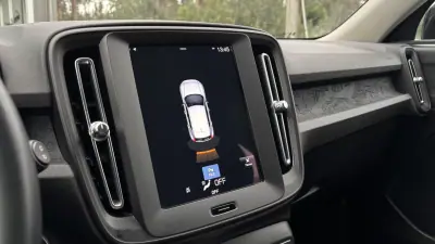 Volvo XC 40 2022 - 20600 EUR, 169121 km - AUTO.MOTO.pt - 169121km - foto 16 de 26
