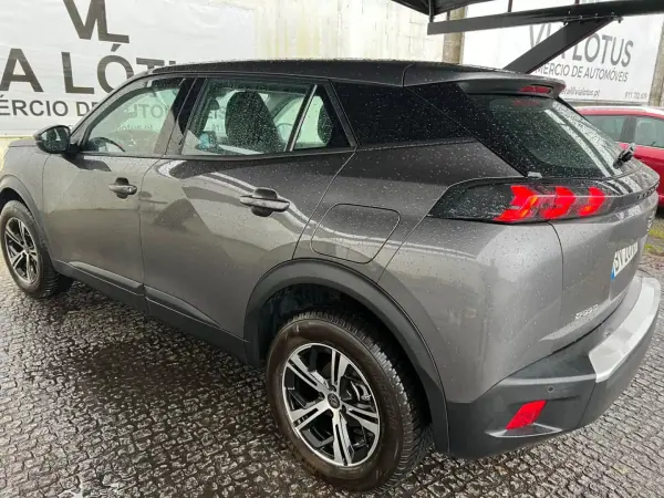 Peugeot 2008 2022 - 19500 EUR, 136000 km - AUTO.MOTO.pt - 136000km - foto 7 de 12