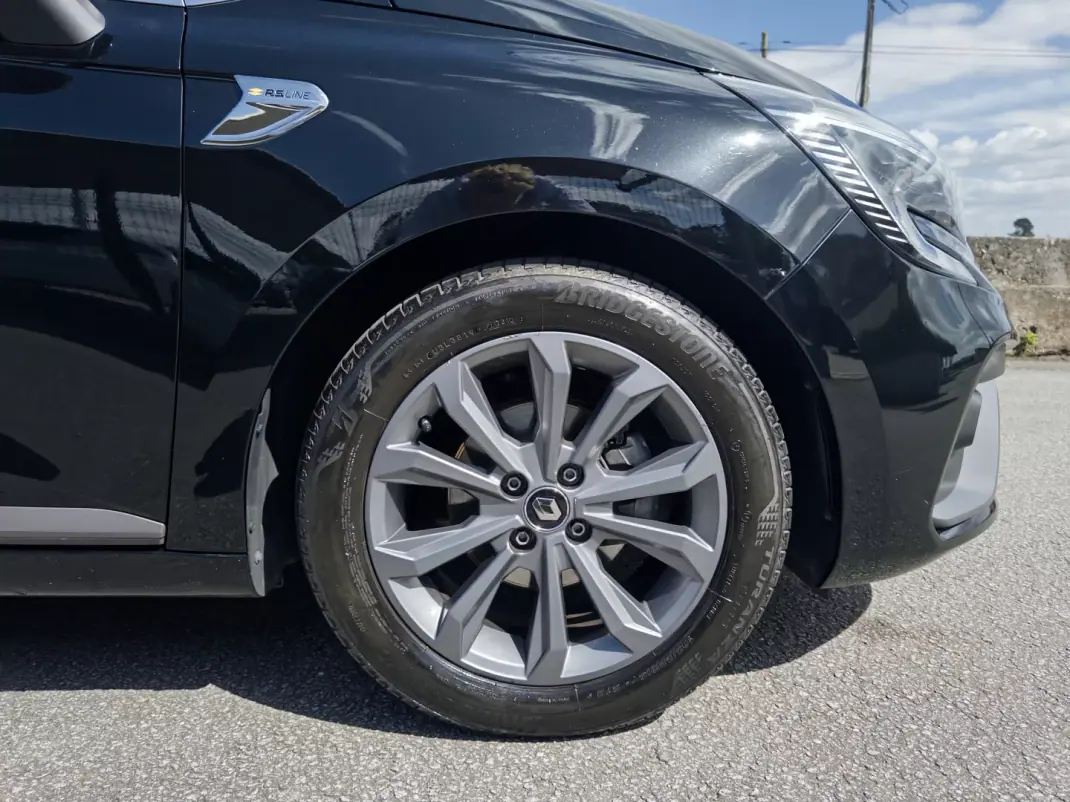 Renault Clio 2019 - 14990 EUR, 55000 km - AUTO.MOTO.pt - 55000km - foto 10 de 41