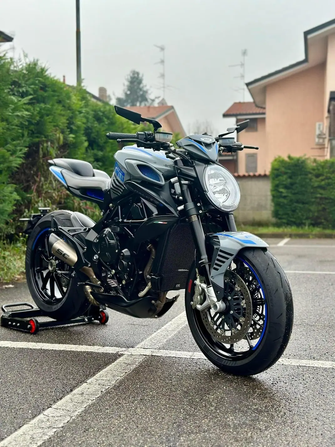 MV Agusta Brutale 800 RR Pirelli 2019 - 22500 EUR, 5300 km - 5300km - foto 2 de 8