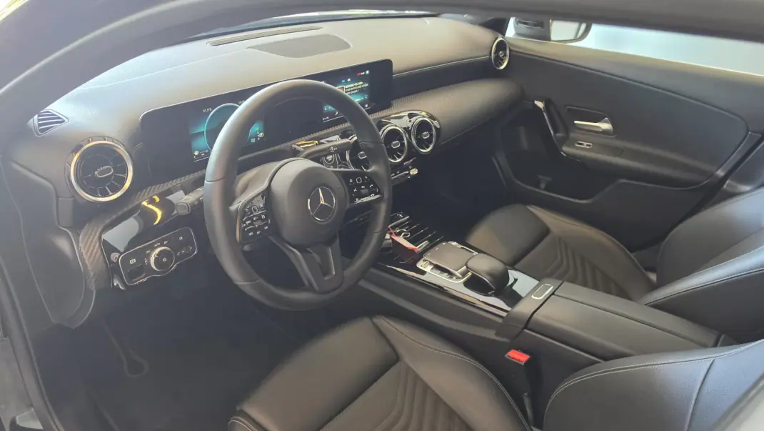 Mercedes-Benz A 180 2019 - 18900 EUR, 238120 km - AUTO.MOTO.pt - 238120km - foto 32 de 53