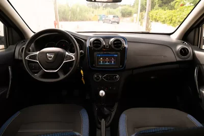 Dacia Sandero 2020 - 12950 EUR, 109000 km - AUTO.MOTO.pt - 109000km - foto 5 de 7