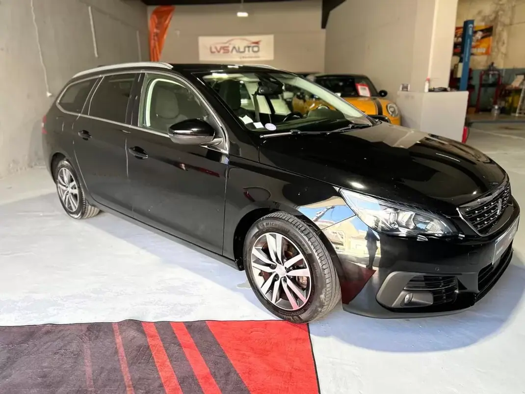 Peugeot 308 SW 2018 - 11500 EUR, 155853 km - AUTO.MOTO.pt - 155853km - foto 8 de 38