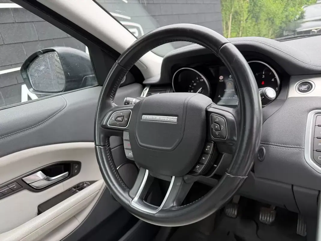 Land Rover Range Rover Evoque 2017 - 16450 EUR, 150620 km - 150620km - foto 8 de 12