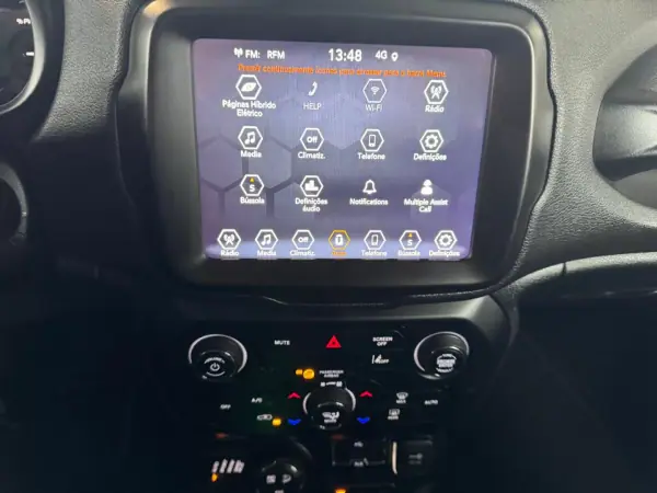 Jeep Renegade 2022 - 20490 EUR, 84266 km - AUTO.MOTO.pt - 84266km - foto 16 de 18