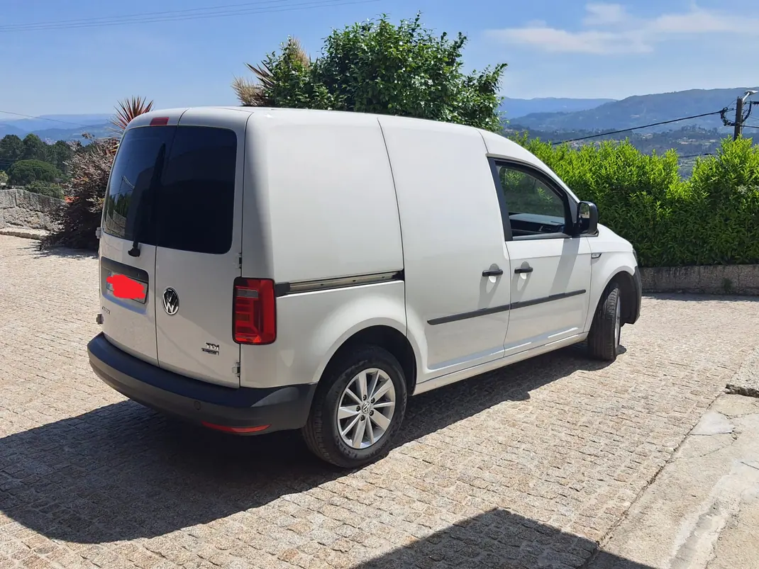 VW CADDY 2.0 TDI EXTRA AC 2016 - 14500 EUR, 76000 km - AUTO.MOTO.pt - 76000km - foto 2 de 7